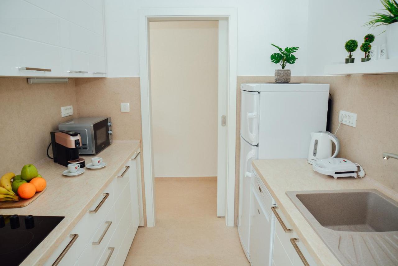 Ily Apartment With Sea View Котор Екстер'єр фото