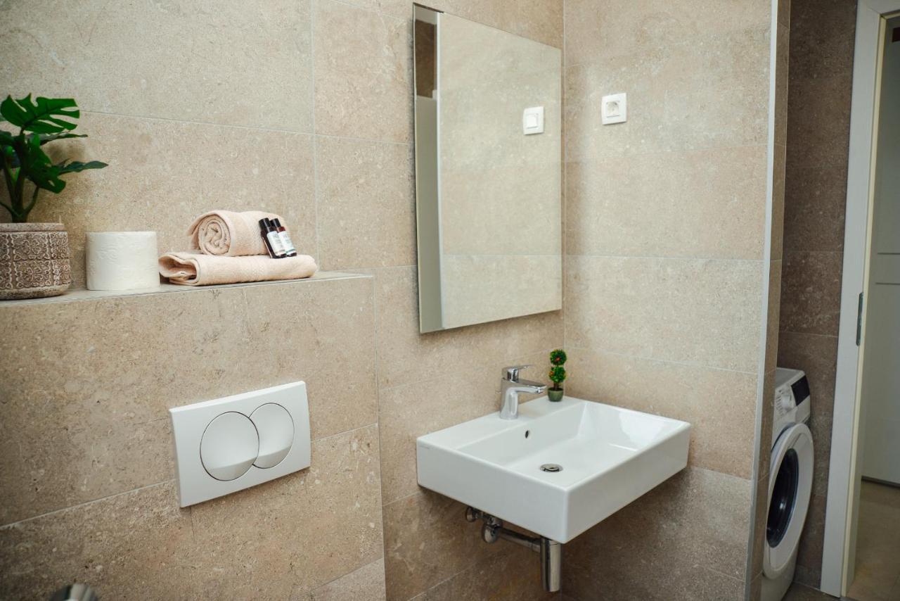 Ily Apartment With Sea View Котор Екстер'єр фото