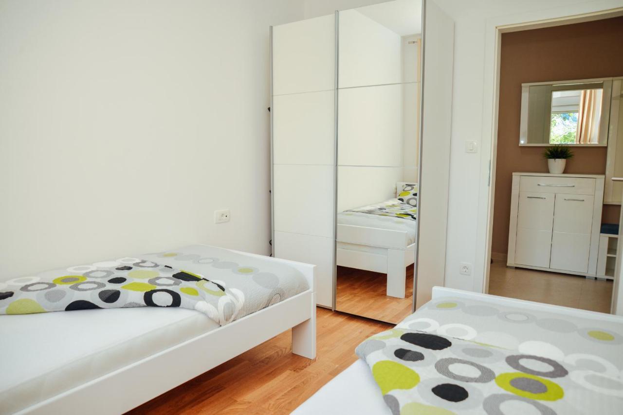 Ily Apartment With Sea View Котор Екстер'єр фото